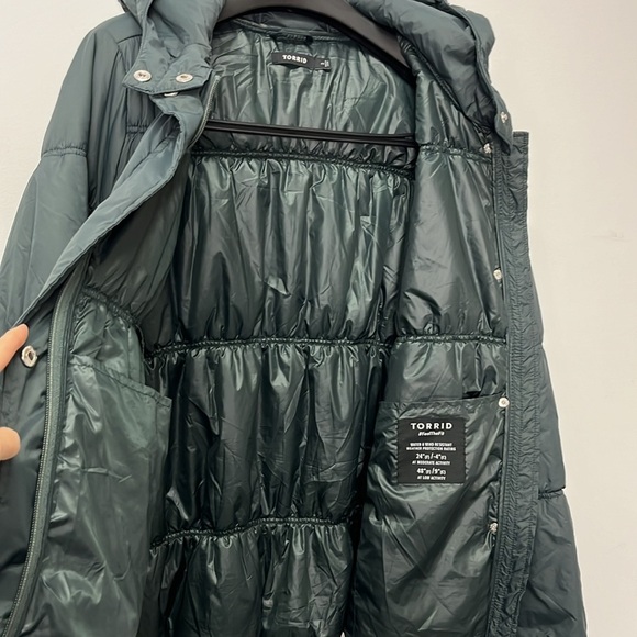 Torrid Lightweight Nylon Hooded Puffer Jacket Green Size 3 - Picture 9 of 17